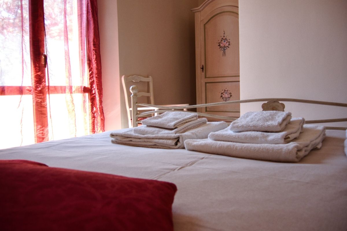 Agriturismo il poderaccio alto - camera La ricamatrice